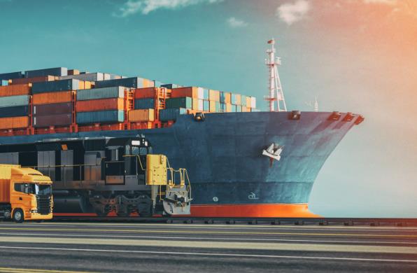 馬來西亞憑借其地理優(yōu)勢(shì)和基礎(chǔ)設(shè)施，成為了貨代行業(yè)的重要中轉(zhuǎn)站