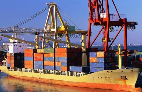 新西蘭物流是國(guó)家經(jīng)濟(jì)發(fā)展重要組成部分，為各行業(yè)發(fā)展提供重要支撐