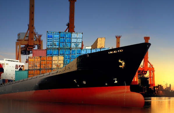 美國的海運業(yè)將繼續(xù)發(fā)揮其重要作用，推動全球貿(mào)易的發(fā)展