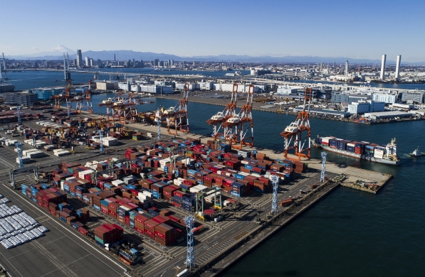 上海貨代公司如何憑借其智慧與策略，在激烈的競爭中脫穎而出