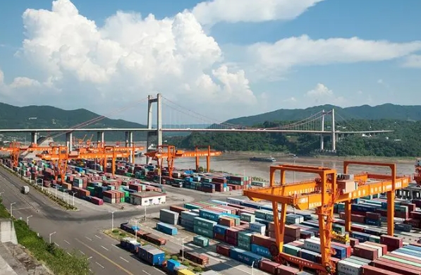 貨運代理作為一個不可或缺環(huán)節(jié)，正在逐漸展現(xiàn)出其獨特的魅力與價值