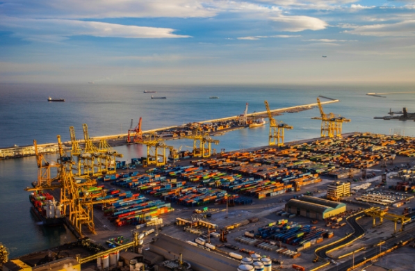 東南亞地區(qū)以其獨(dú)特的地理位置和經(jīng)濟(jì)活力，成為貨代行業(yè)關(guān)注的焦點(diǎn)