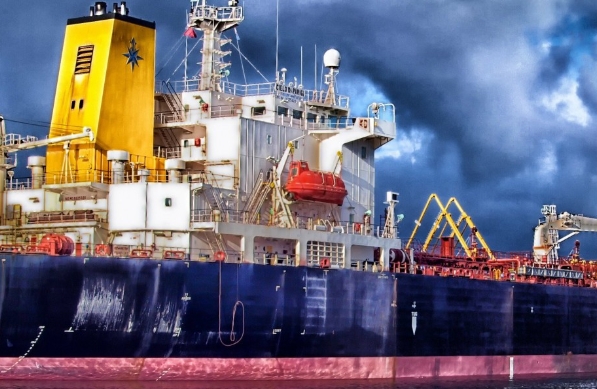 貨代行業(yè)如同一股不為人知的暗流，悄無聲息地推動(dòng)著全球經(jīng)濟(jì)的脈動(dòng)