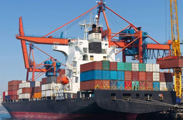 國際貨運作為連接各國經(jīng)濟與市場的橋梁，扮演著至關(guān)重要的角色